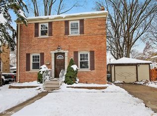 406 N Main St, Mount Prospect, IL 60056