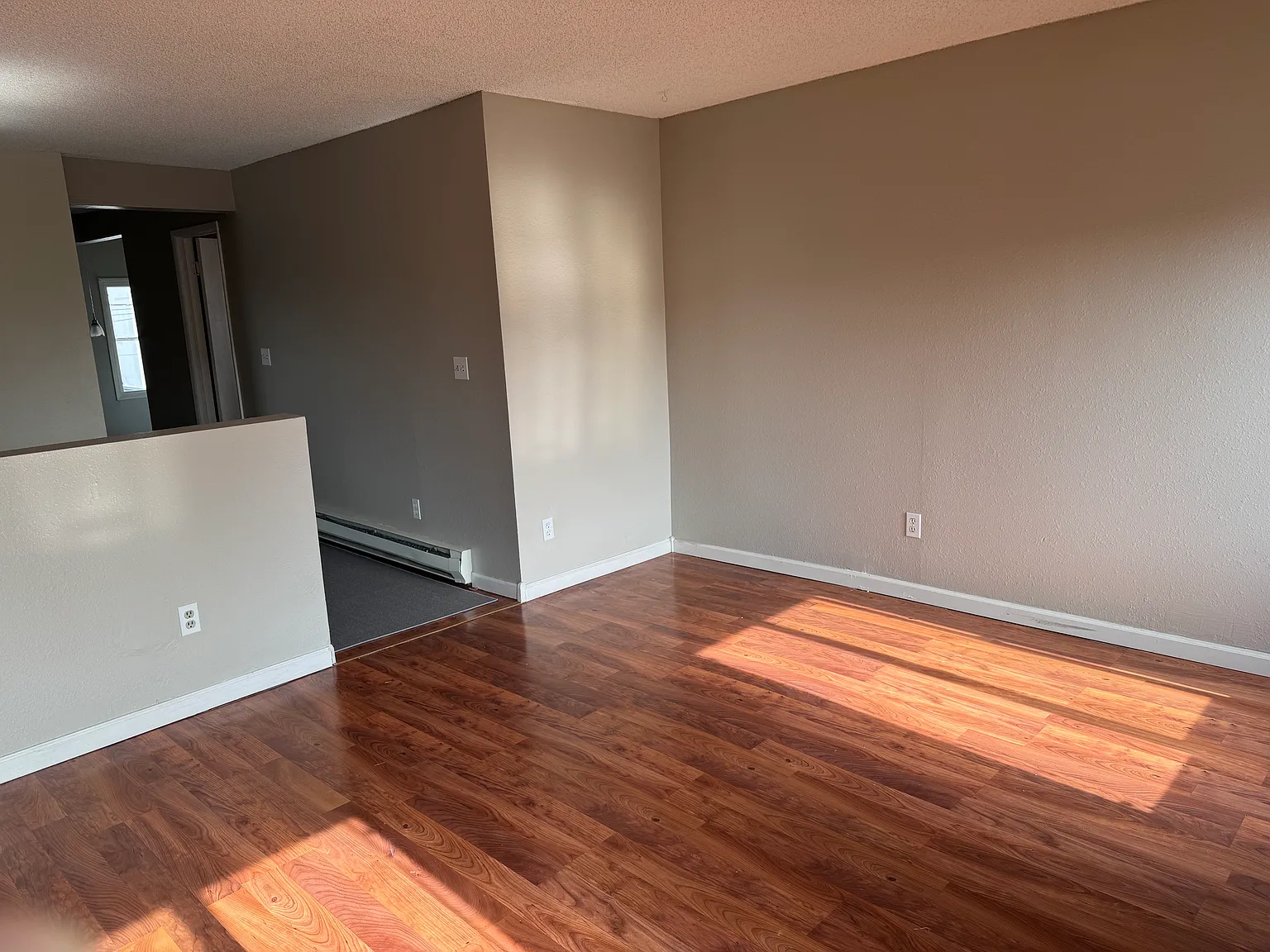 2 bed, 2950 sqft, $2,600 — Photo 2