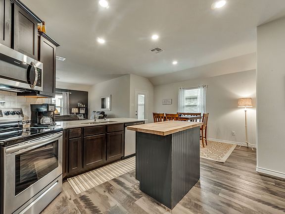 3212 Clear Creek Dr _ 09.jpg