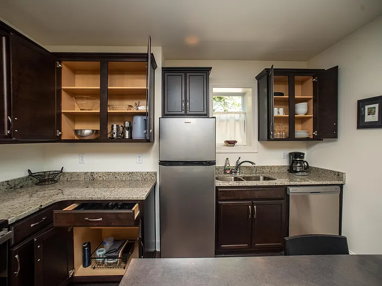 28B Madeline Ave — Photo 8