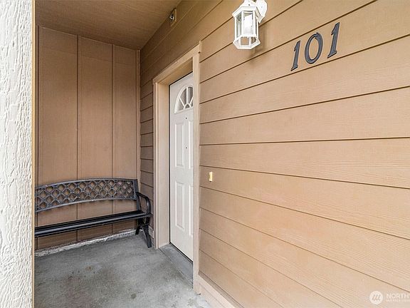4th image of 300 Homestead Boulevard #101