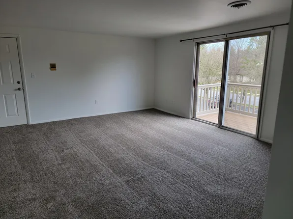 1001 Nanroc Dr APT 30, Mechanicsburg, PA 17055