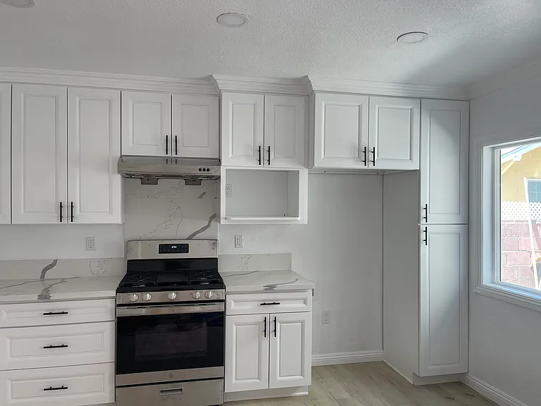 2045 Orange Ave — Photo 3