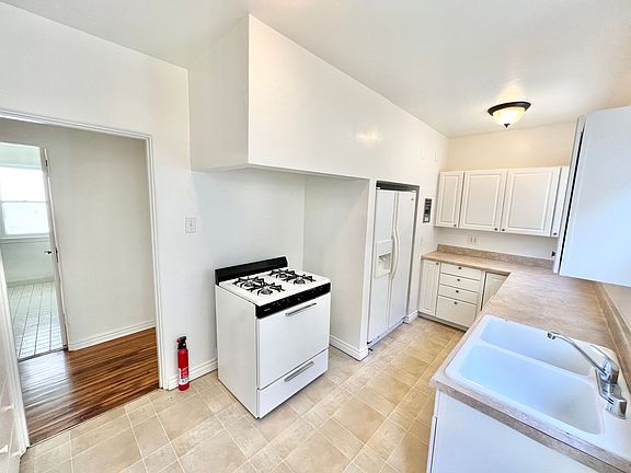 2nd image of 227 Granada Ave #B