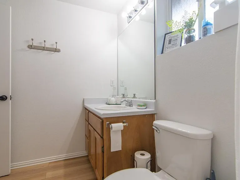 565 Primrose Dr — Photo 24