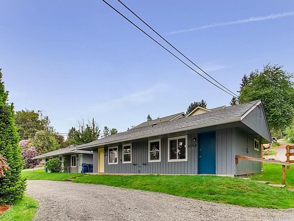 3rd image of 15728 1st Ave NE #1