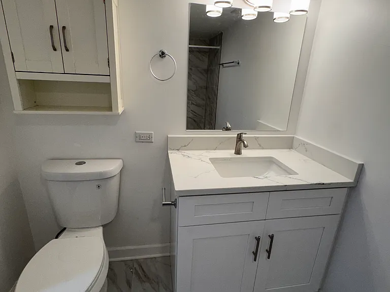 3757 N Hermitage Ave #1 — Photo 3