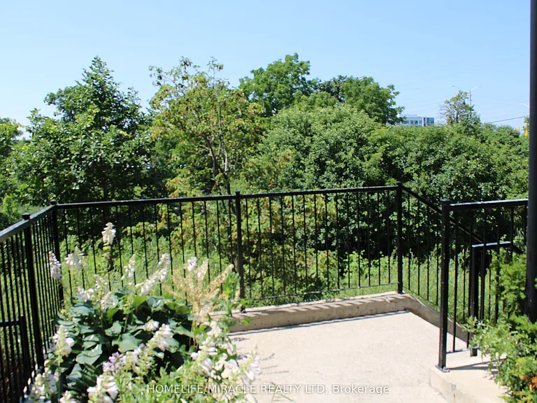 2508 Post Rd #23 — Photo 25