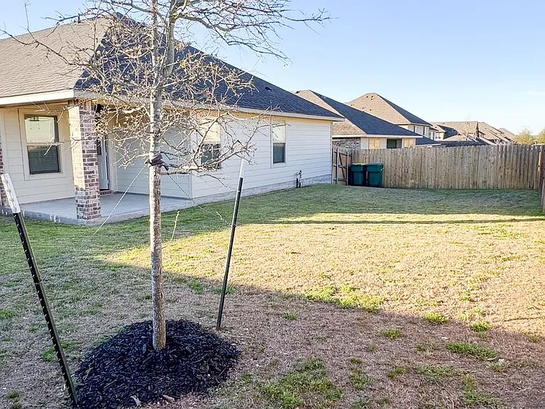 6233 Lavaca Dr — Photo 20