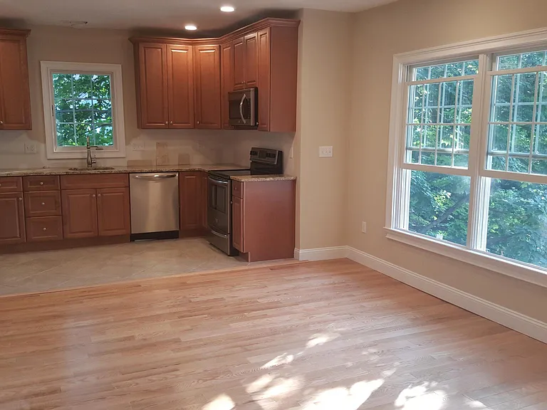 185 Edwards St #2R — Photo 2