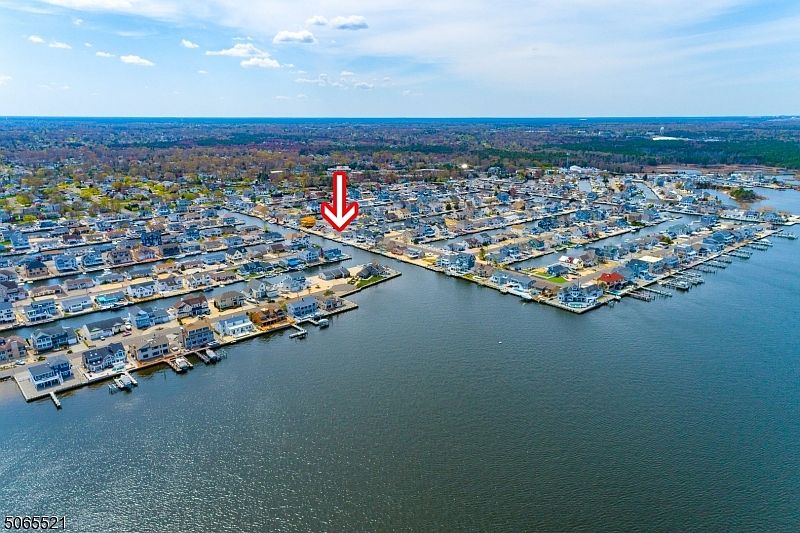 1st image of 1853 Lookout Dr