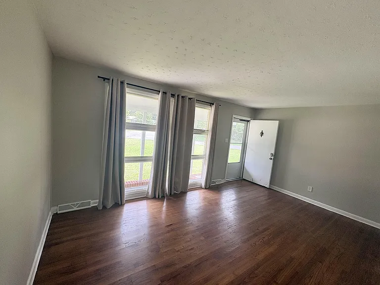 406 Forest Grove Ave — Photo 18