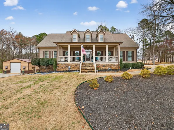 195 Surrey Chase Dr, Social Circle, GA 30025