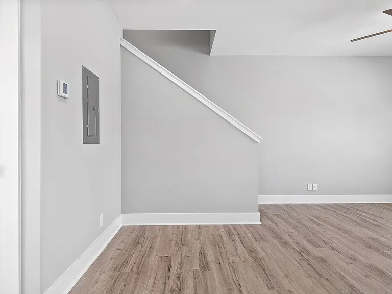 106 Cooper Pl — Photo 15