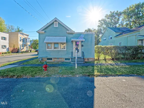 630 4th Avenue, Troy, NY 12182