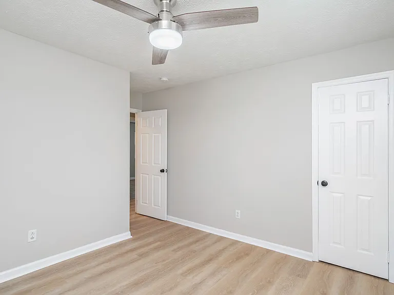 5712 Walden Woods Ct — Photo 16
