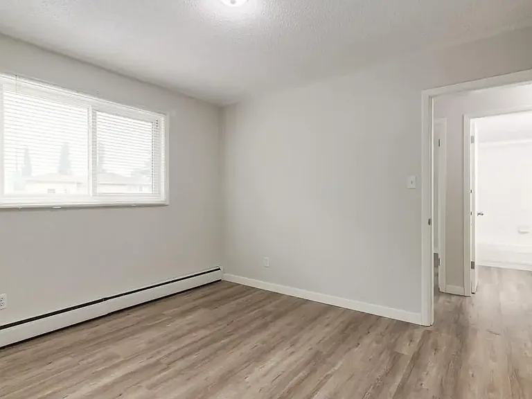 29 Spruce Ave — Photo 17