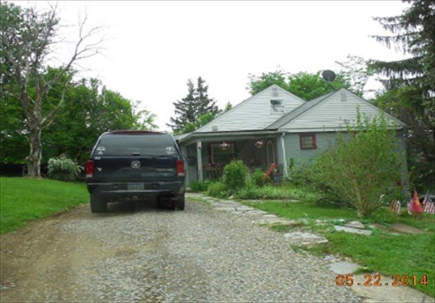2nd image of 100 Walnut St