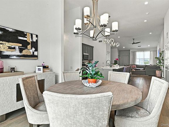 3rd image of 262 Silver Timber Drive