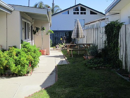 2nd image of 2633 Pierpont Blvd