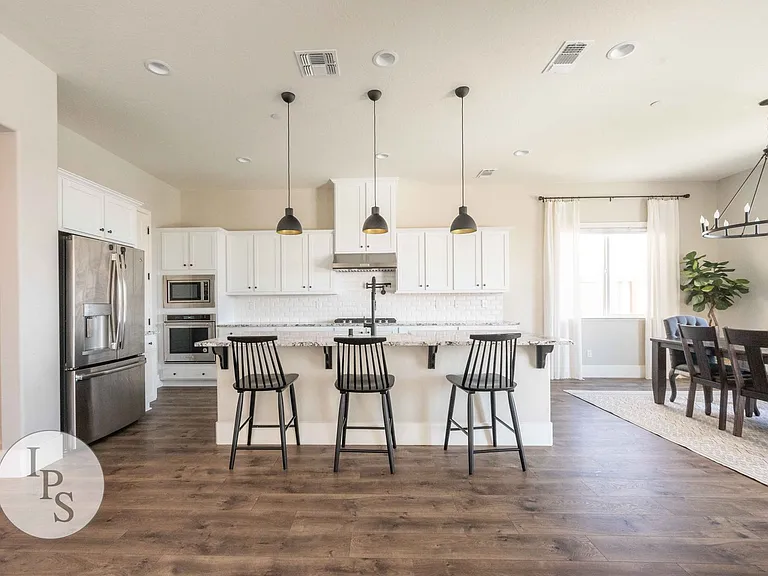 4299 Vineyard Dr — Photo 17