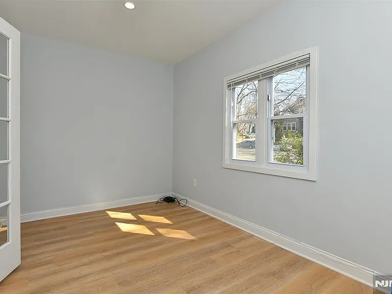 420 Carmita Ave #1 — Photo 8
