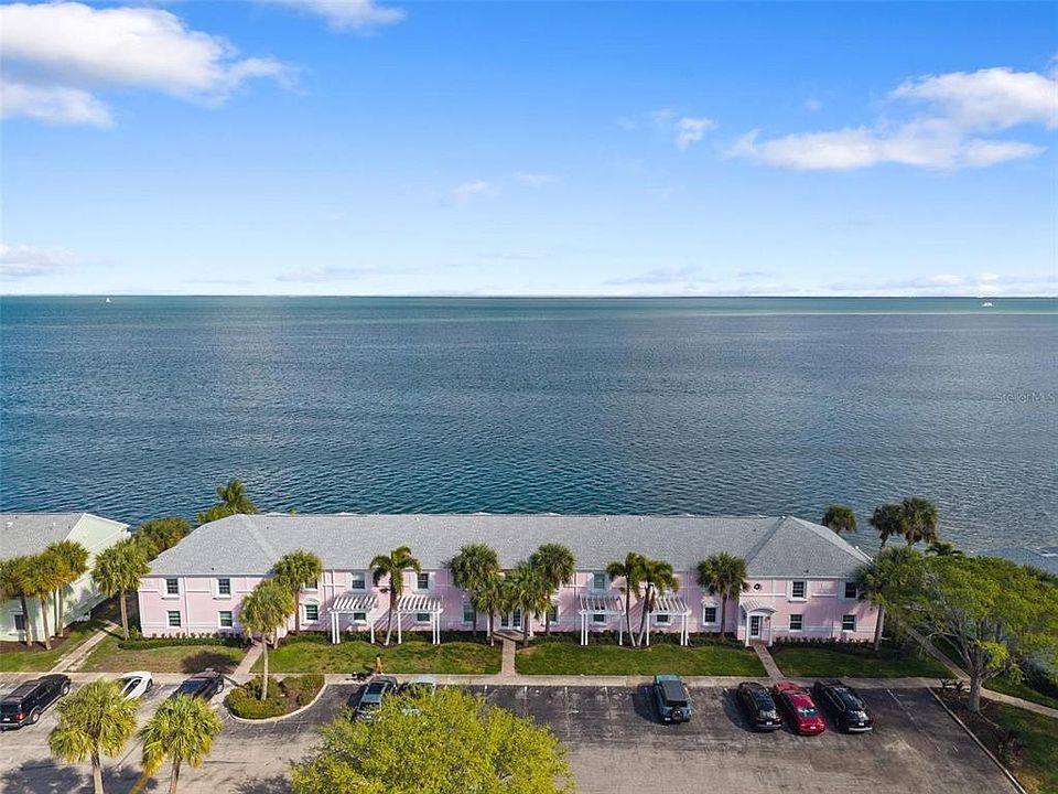 1st image of 4842 COQUINA KEY DRIVE SE #B