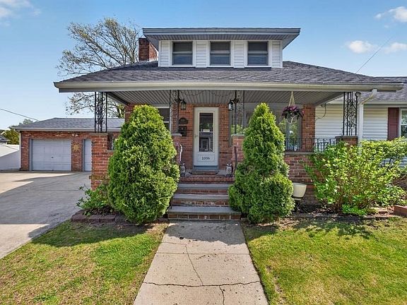 2nd image of 1096 Joyce St
