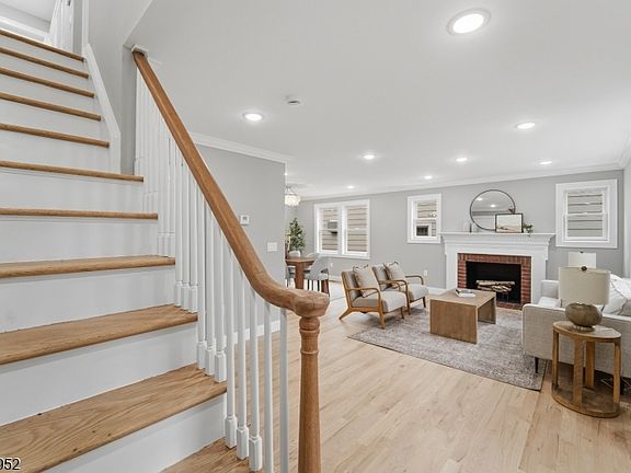 3rd image of 64 Morningside Rd