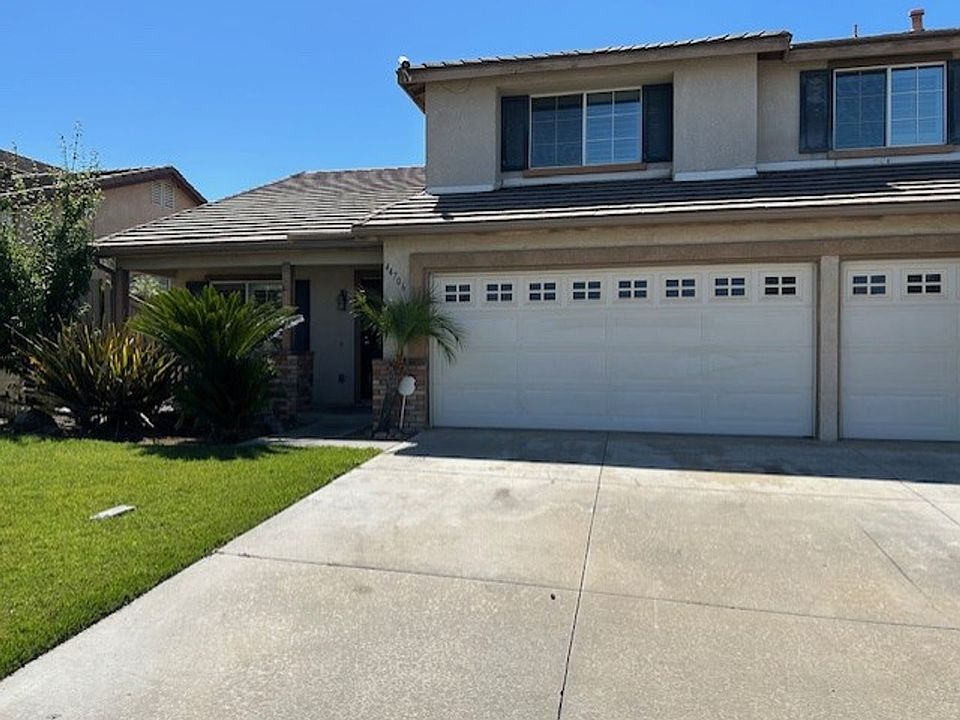 1st image of 44706 Calle Lopez