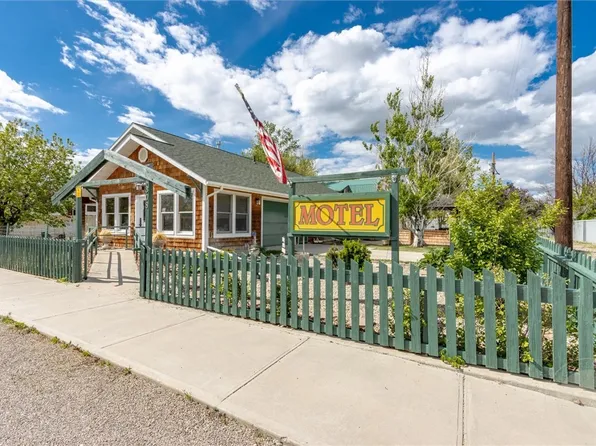 308 E Wheeler St, Winnett, MT 59087