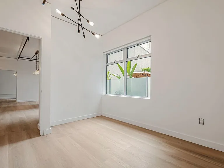 645 W 9th St #213 — Photo 20