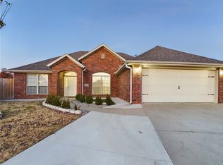2901 S B St, Rogers, AR 72758