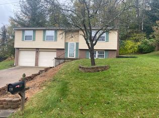 114 Tudor Dr, Saint Clairsville, OH 43950
