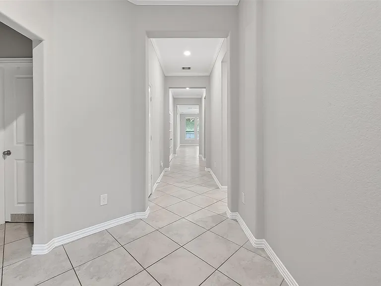 134 S Bearkat Ct — Photo 5