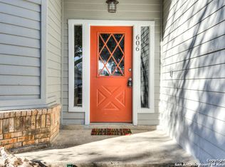 606 Cypressgreen Dr, San Antonio, TX 78245