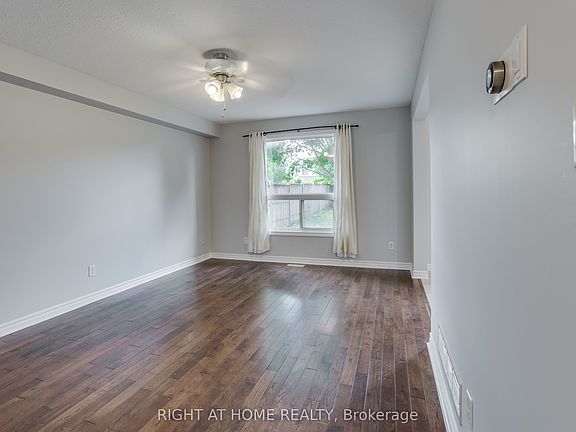 5th image of 2206 Coronation Dr