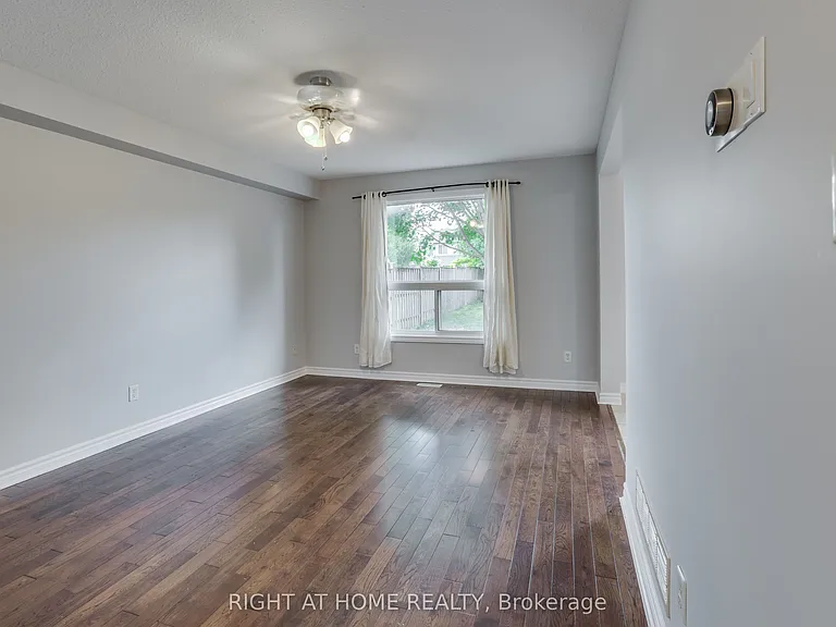2206 Coronation Dr — Photo 5