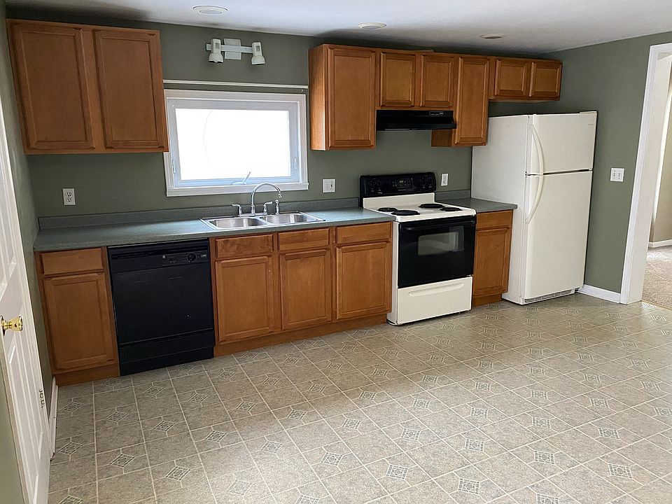 1st image of 128 Juniper St #1