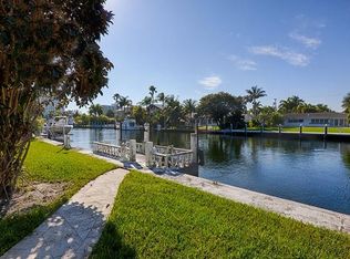 612 Palm Dr, Hallandale Beach, FL 33009