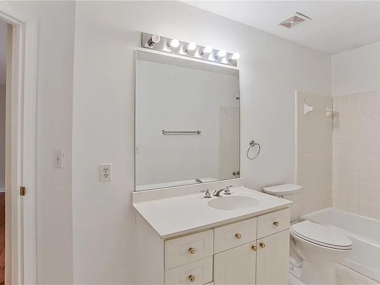 16 Ancient Oak Ct NE — Photo 30