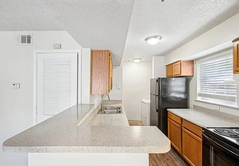 SouthOaks_Classic_Kitchen_062624_web