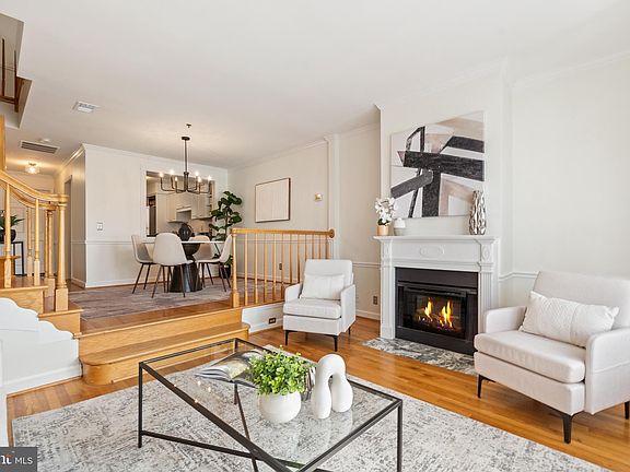 5th image of 114 N Union St