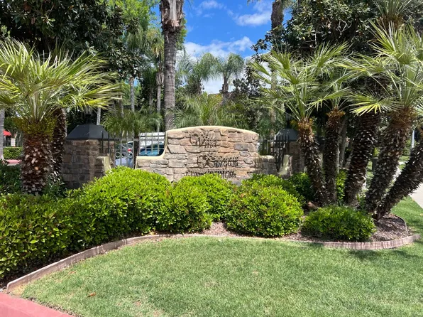 2881 Huntington Blvd APT 218, Fresno, CA 93721