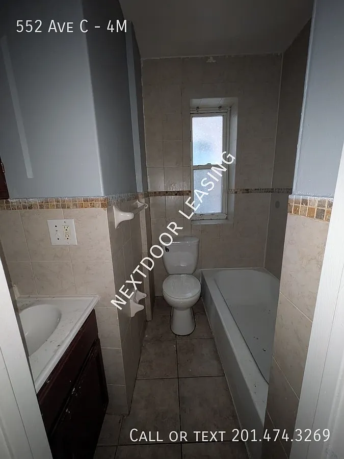 552 Ave C — Photo 3