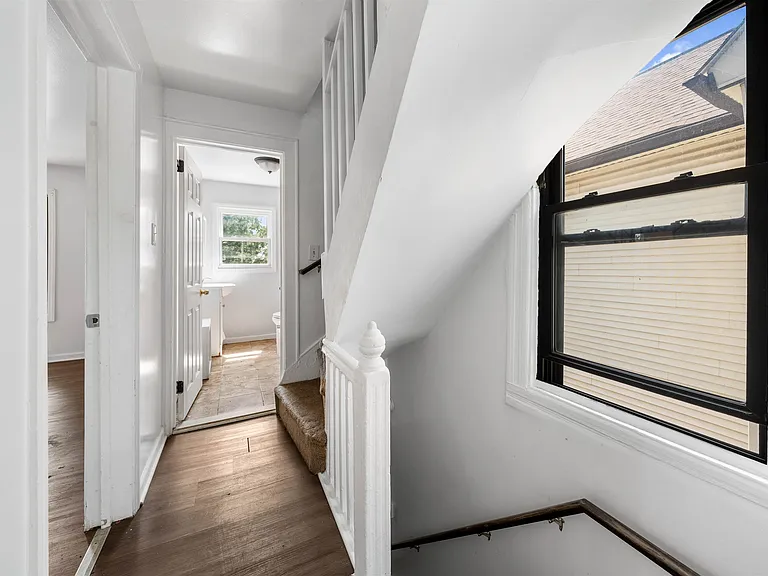485 Cary St #2 — Photo 14
