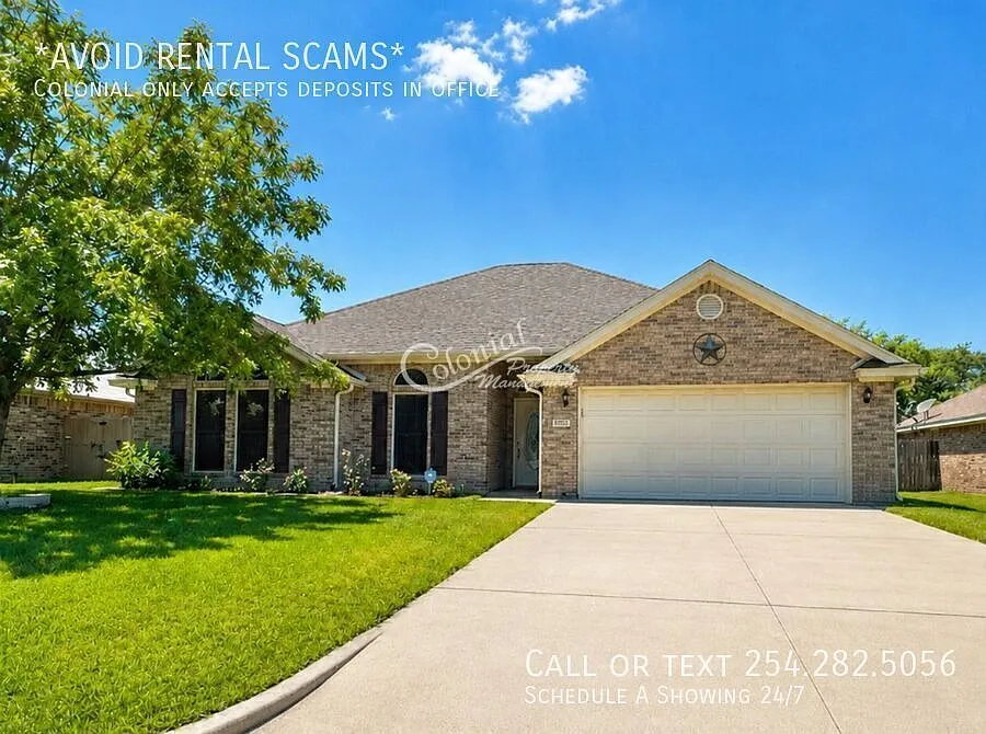2032 Stonehenge Dr