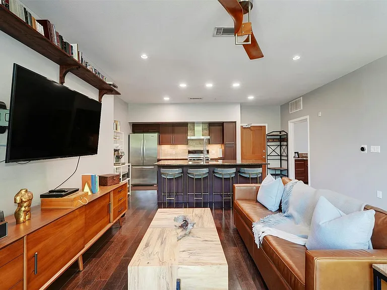 1600 Barton Springs Rd #5210 — Photo 7