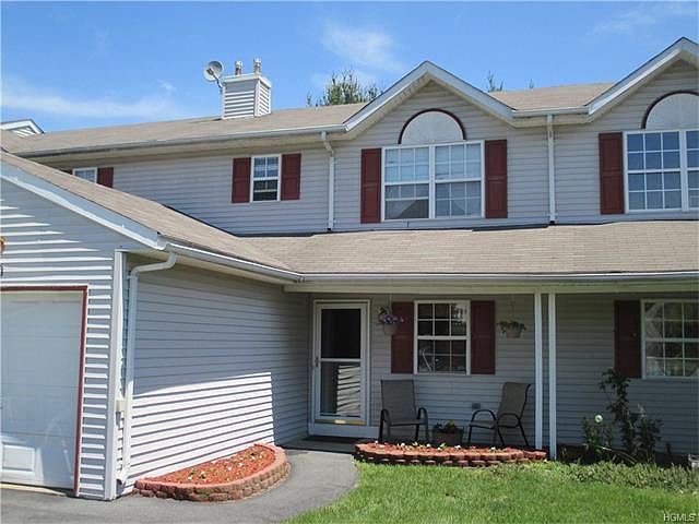 1st image of 70 Lois Ln