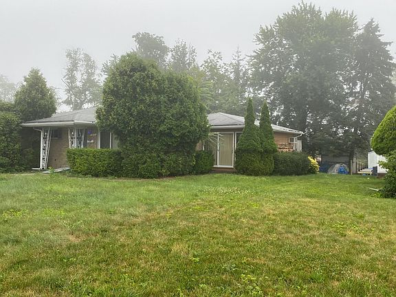 2nd image of 303 Henry Dr #A-k